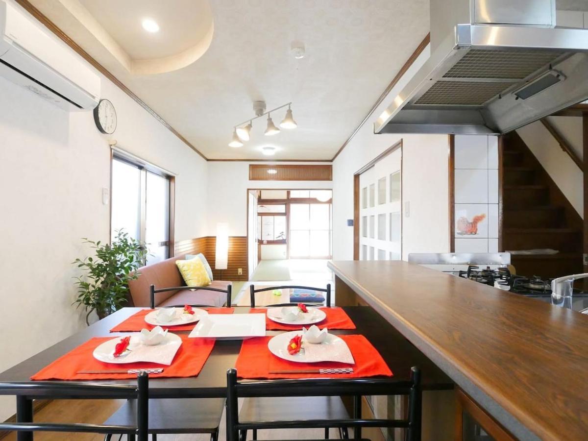 West Crab Base Villa Hiroshima Exterior photo